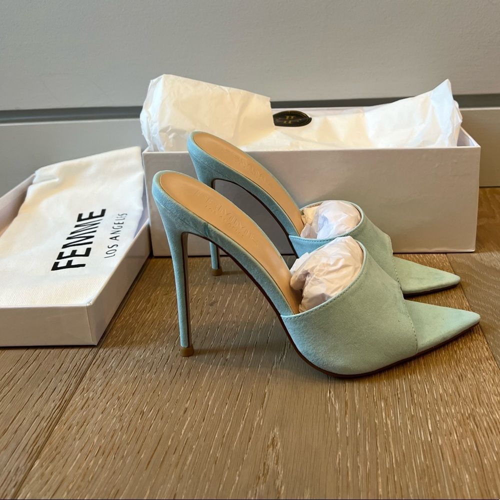 FEMME LA MULES